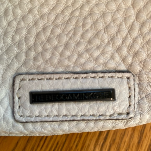 REBECCA MINKOFF. Studded Crossbody grey leather & suede. Outside bag excellent - Picture 6 of 11